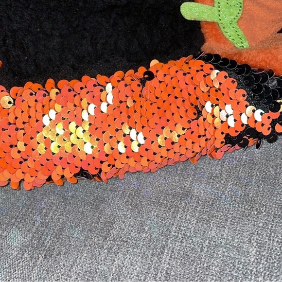 Hyde & EEK! Boutique Pumpkin Flip Sequin Pull-On Slipper Socks with Grippers - Picture 10 of 10